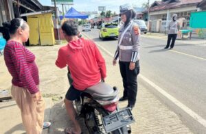 Edukasi Tertib Berlalu Lintas Masyarakat Bersama Kanit Kamsel dan Satlantas Polres Gorontalo Utara
