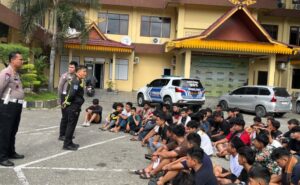 Patroli Asmara Subuh, Polisi Amankan 62 Remaja dan 43 Motor Knalpot Brong di Pekanbaru