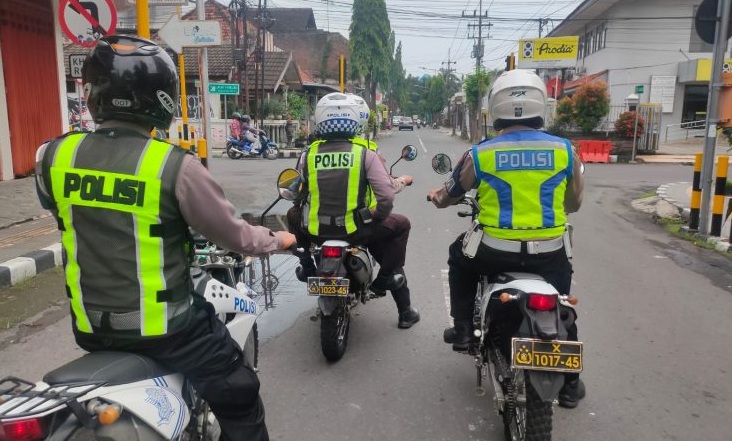 Satlantas Polres Kediri Kota Intensifkan Patroli Akhir Pekan, Parkir Liar Jadi Sasaran