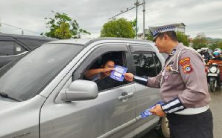 Satlantas Tabalong Berikan Edukasi Pentingnya Keselamatan Lalin