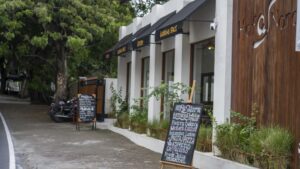 10 Cafe Enak di Lombok Utara